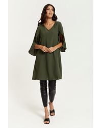 Hoxton Gal - Oversized V Neck Detailed Satin Tunic With Split Sleeves - Lyst