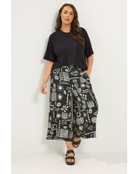 Yours - Printed Textured Culottes - Lyst