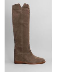 Via Roma 15 - Stivale zeppa interna in Camoscio Taupe - Lyst