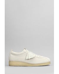 Clarks - Wallabee Tor Lace Up Shoes In White Suede - Lyst