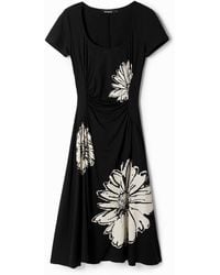 Desigual - Robe Midi À Manches Courtes Avec Décolleté Et Marguerites. Viscose, Noir - Lyst