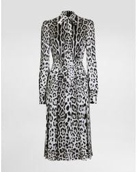 Dolce & Gabbana - レオパードプリント サテン ロンゲット プッシーボウシャツドレス - Lyst