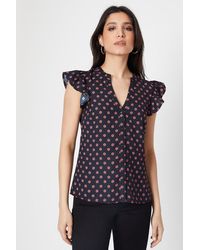 Dorothy Perkins - Ditsy Button Front Ruffle Shell Top - Lyst