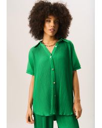 Gini London - Plisse Short Sleeve Oversized Shirt - Lyst