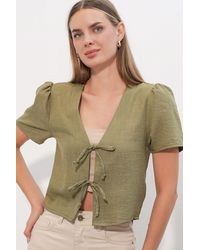 Bigdart - Textured V-Neck Linen Blend Crop Top - Lyst