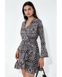 Msn-Collection - Geometrische Wikkel Mini Jurk Met Strik Taille - Lyst
