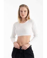 Hiccup - Round Neck Knitted Ribbed Long Sleeve Crop Top - Lyst