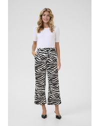 Kaffe - Casual Broek Loose Fit Black/chalk Animal Print - Lyst