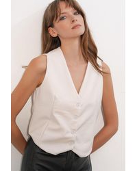 Bigdart - Faux Leather V-Neck Buttoned Crop Vest - Lyst