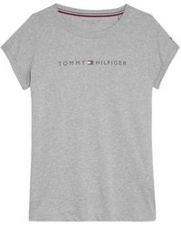 Tommy Hilfiger T-shirts for Women | Online Sale up to 75% off | Lyst