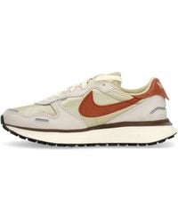 Nike - Chaussure Basse W Phoenix Waffle Pour Femme, Equipe Or/Russe Fonce/Lait De Coco/Chanvre - Lyst