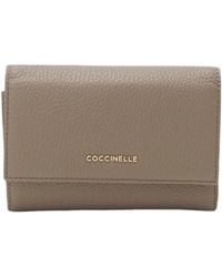 Coccinelle - Cartera De Mujeres Mw5116601 Taupe - Lyst