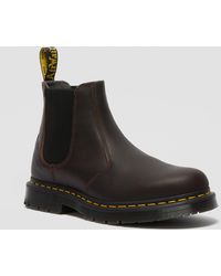 brown 2976 tract chelsea boots