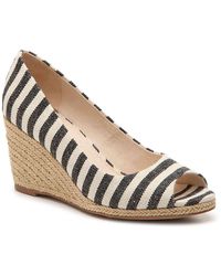 kelly & katie cilasa wedge pump