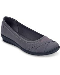easy spirit dove ballet flat