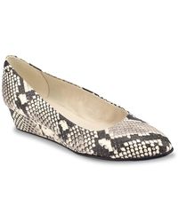 easy spirit kathleen casual wedges