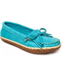 Minnetonka - Kilty Tread Slipper - Lyst