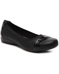 clarks kinzie light flats