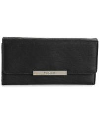 tahari wallet price