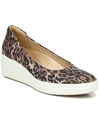 naturalizer pilar wedge pump