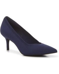 Kelly & Katie - Resina Pump - Lyst