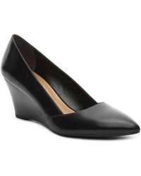 franco sarto fleur wedge pump