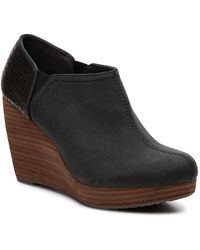 dr scholl's darcy wedge bootie