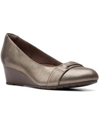 clarks mallory wedge pump