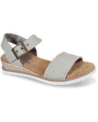 Skechers Bobs Desert Kiss Flat Sandal in Chestnut (Brown) | Lyst