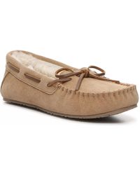 Minnetonka - Lynda Trapper Moccasin Slipper - Lyst