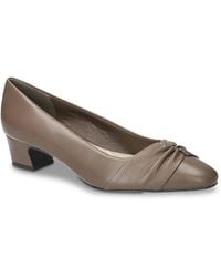 Easy Street - Lyanna Pump - Lyst