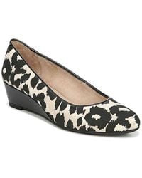 lifestride leopard pumps