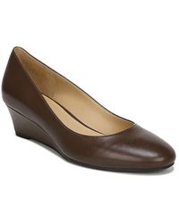 Naturalizer wedge pump Clearance