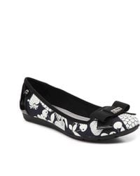Anne Klein Tarly Flat 2024 www.horepnicko.cz