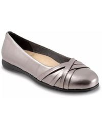 Trotters - Extra Wide Width Daphne Slipon - Lyst