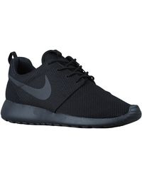 black nike roshe mens