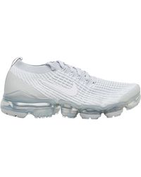 grey women vapormax