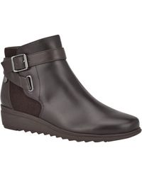 easy spirit shuffle ankle booties