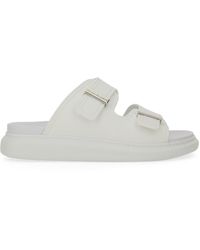McQueen - Hybrid Slides - Lyst