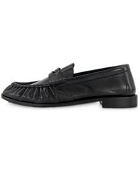 Saint Laurent - Schuhe LE LOAFER aus glänzendem Leder in Knitteroptik - Lyst