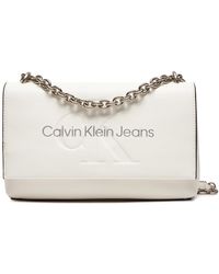 Calvin Klein - Handtasche Sculpted Ew Flap Conv25 Mono K60K611866 Weiß - Lyst