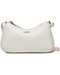 Calvin Klein - Handtasche ck must soft crossbody bag k60k611681 bright white yaf - Lyst