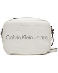 Calvin Klein - Handtasche Sculpted Camera Bag18 Mono K60K610275 Weiß - Lyst