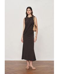 Fabrique - Raina Asymmetric Draped Sleeveless Fitted Dress - Lyst