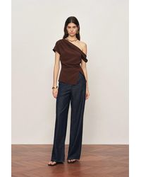 Fabrique - Hazel Asymmetric Ruched One Shoulder Side Slit Fitted Top - Lyst