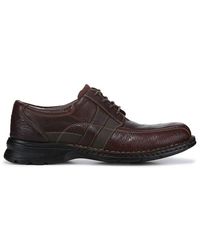 clarks espace oxford