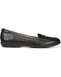 naturalizer finley loafer
