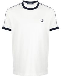 Fred Perry - Ringer T-Shirt mit Logo-Streifen - Lyst