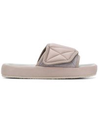 yeezy slipper