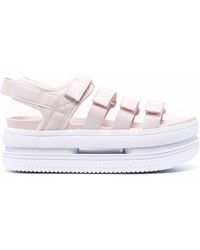 Tacones Nike de mujer desde 25 €